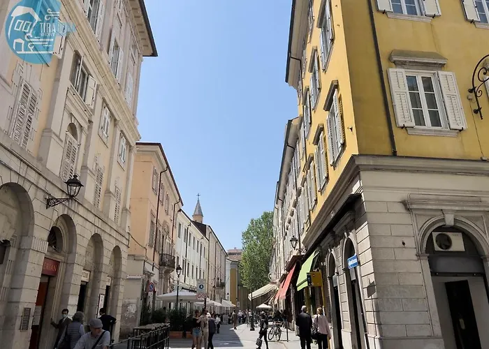 Cavana 3 Tirabora Short Rent Apartment Trieste