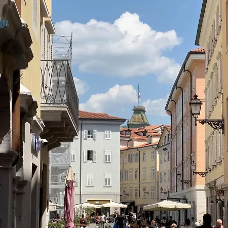 Appartamento Cavana 3 Tirabora Short Rent